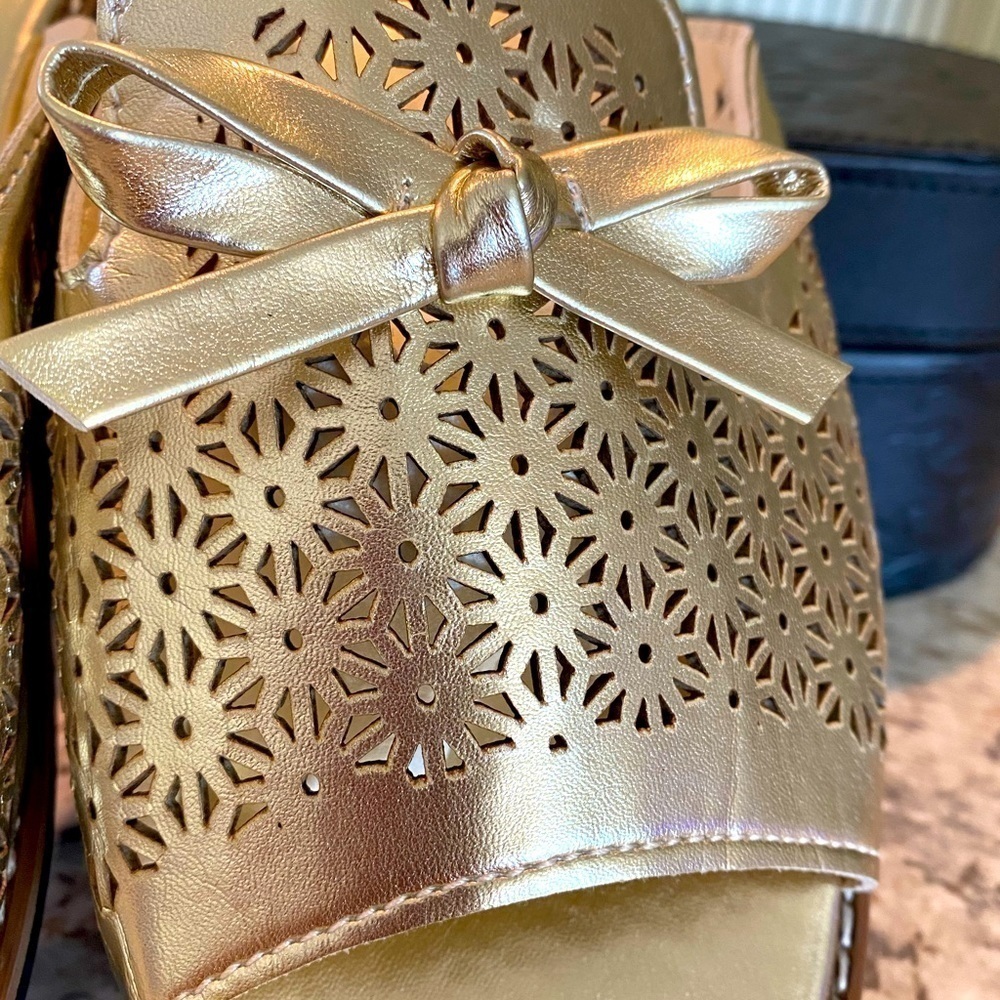NWOT—Women Hollowed Out Flats Sandals Slip On Slipper Bows Slides Size 8 - Picture 5 of 7